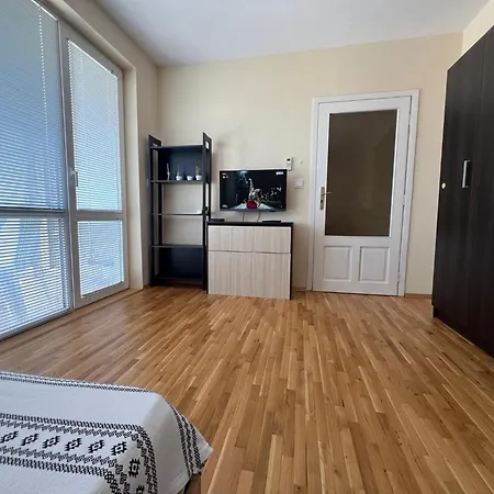Breeze Reunion Apartment Varna Exterior photo